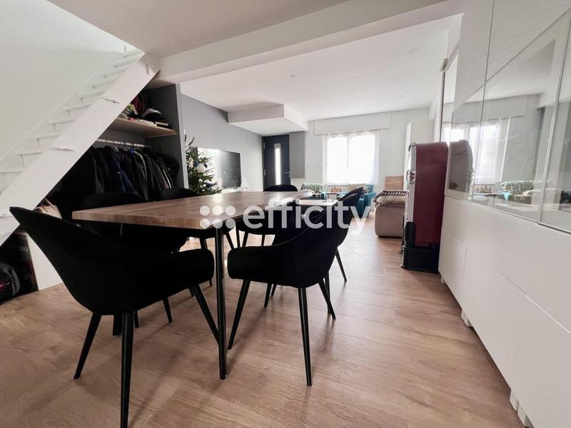 Maison - 84 m² - 4 pièces