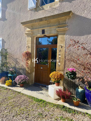 Maison - 300 m² - 8 pièces