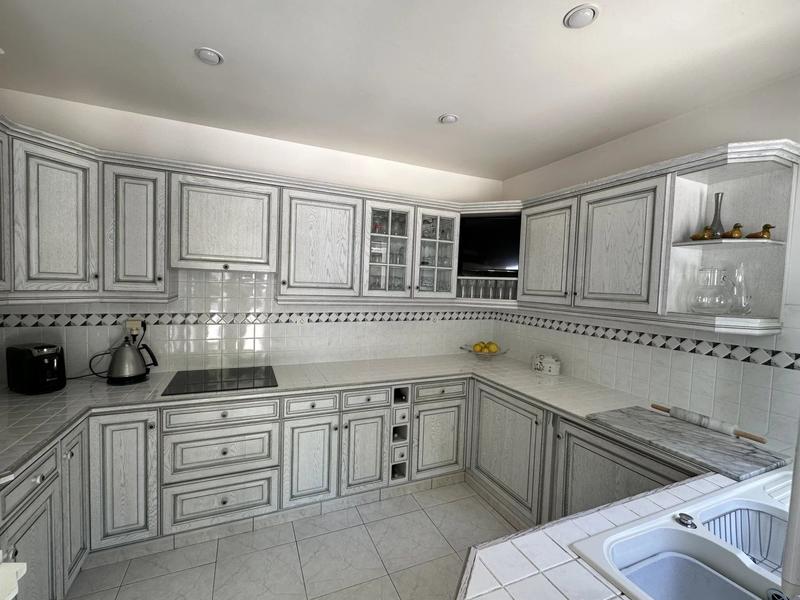 Maison - 200 m² - 7 pièces