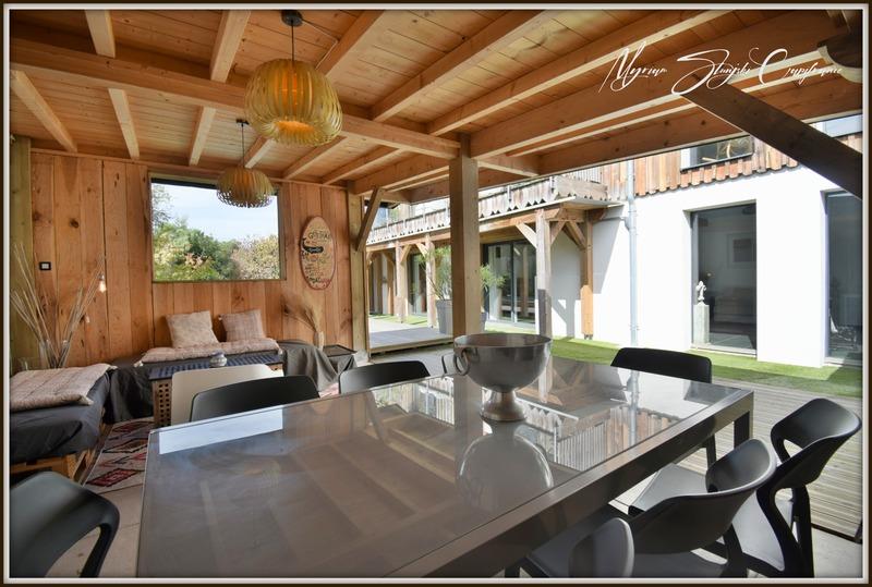 Maison - 306 m² - 8 pièces