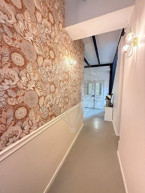 Atelier d'activités - 245 m² - 7 pièces