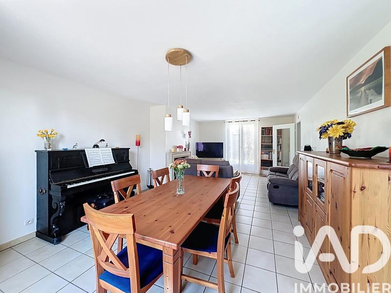 Maison - 121 m² - 6 pièces