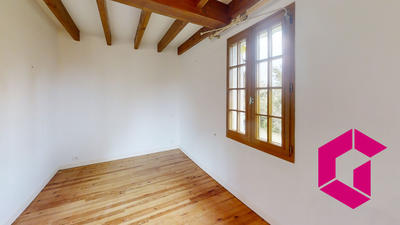 Maison - 345 m² - 6 pièces