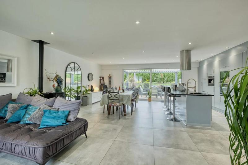 Maison - 96 m² - 6 pièces