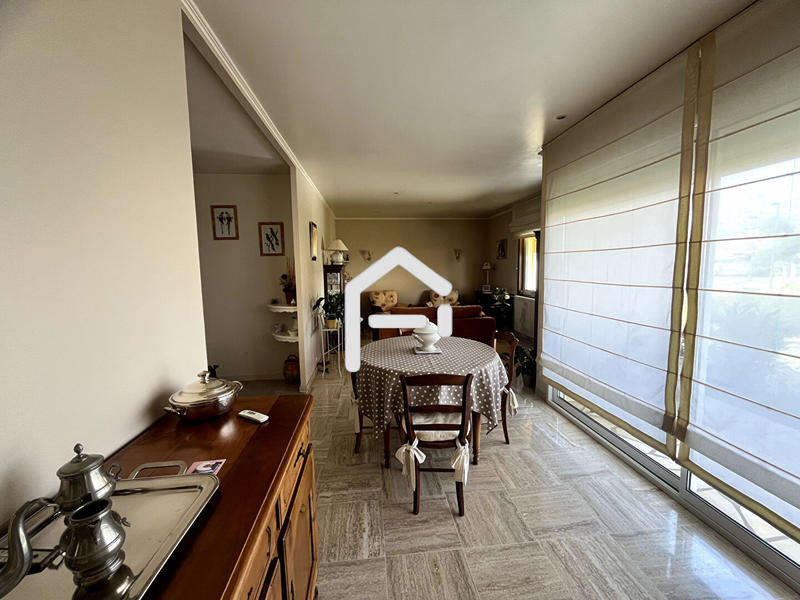 Maison - 101 m² - 5 pièces