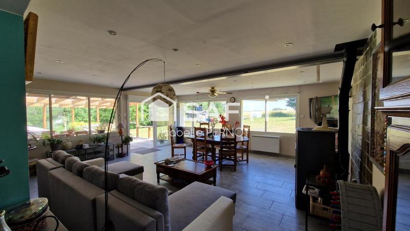 Maison de village - 191 m² - 7 pièces