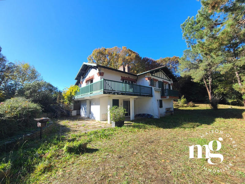 Maison ancienne - 250 m² - 9 pièces