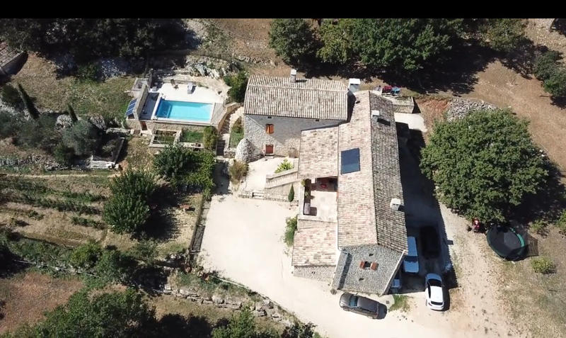 Propriété - 242 m² - 8 pièces