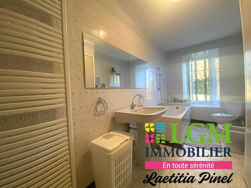 Château - 294 m² - 9 pièces