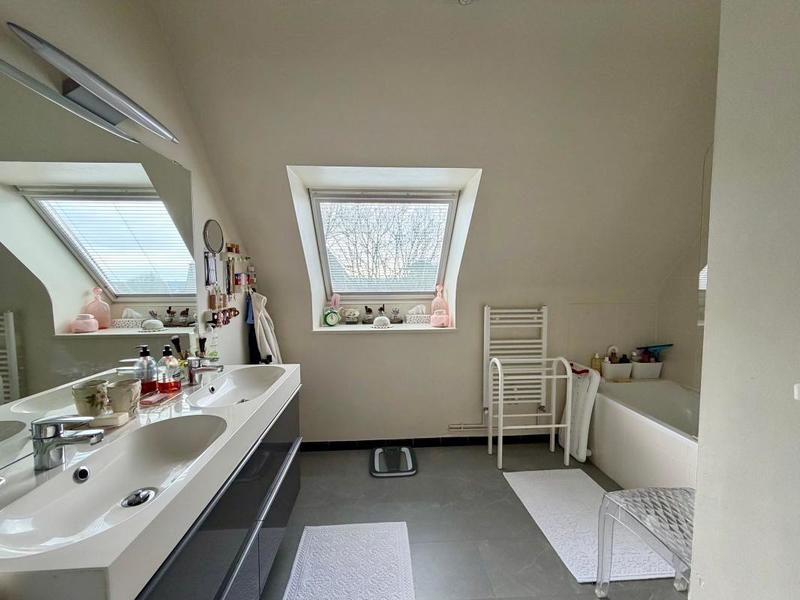 Maison - 130 m² - 6 pièces