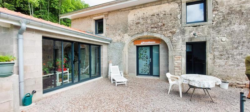 Demeure - 210 m² - 6 pièces