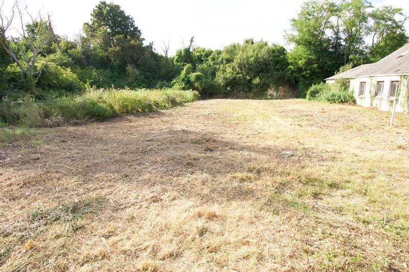 Terrain constructible - 1 013 m²