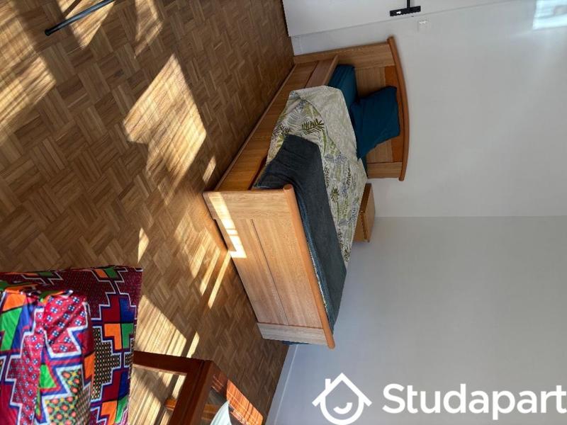 Chambre - 12 m² - 1 pièce