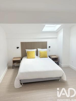 Maison - 240 m² - 9 pièces