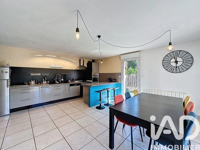 Maison - 185 m² - 8 pièces