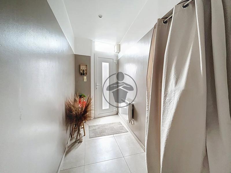 Maison - 180 m² - 6 pièces