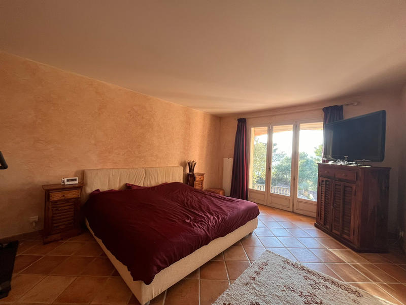 Villa - 241 m² - 7 pièces