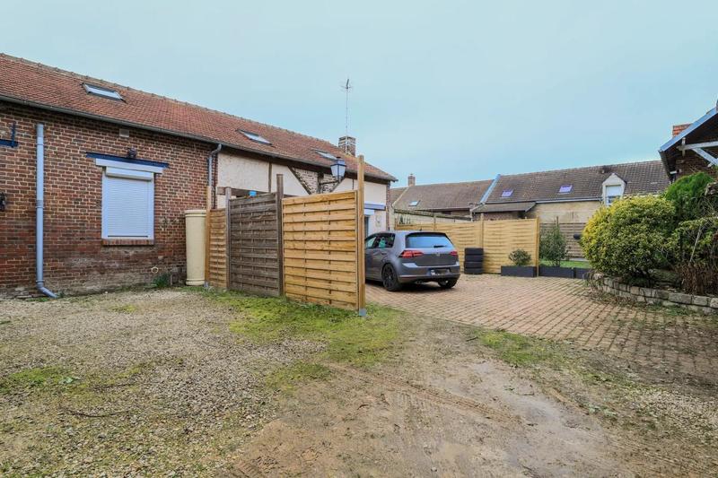 Corps de ferme - 225 m² - 11 pièces