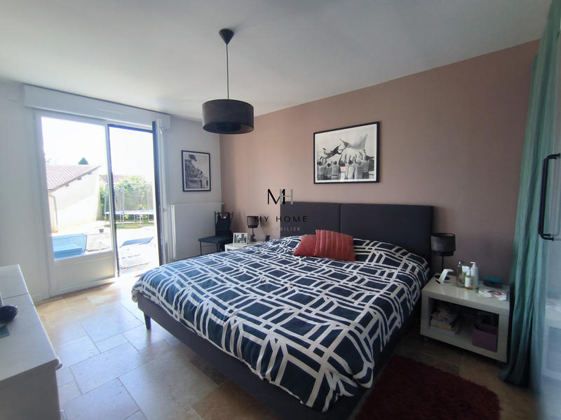 Maison - 200 m² - 8 pièces