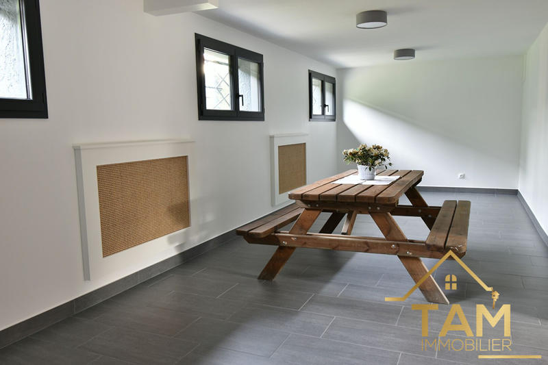 Maison - 228 m² - 8 pièces