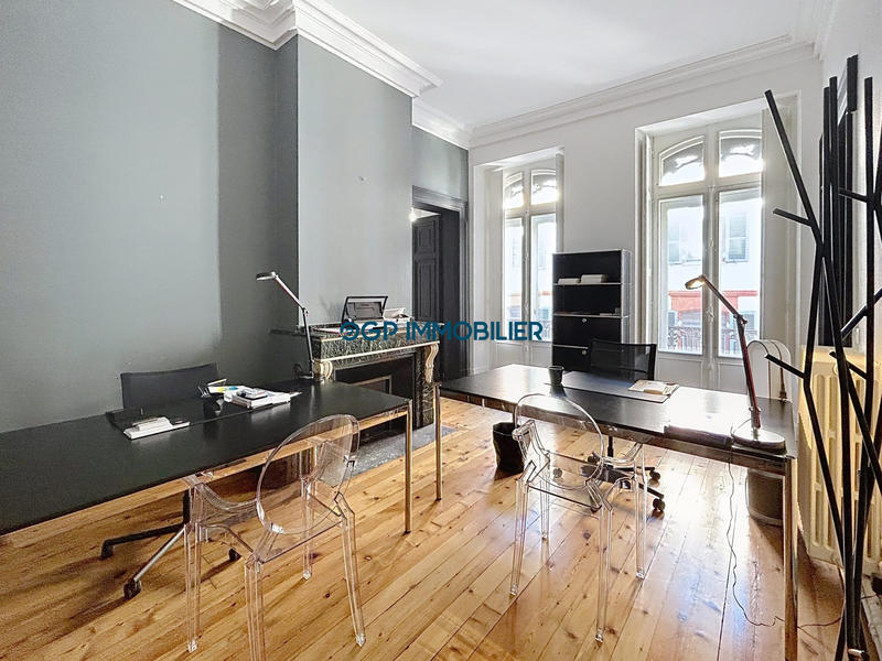 Appartement - 165 m² - 6 pièces