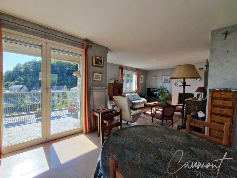 Maison - 262 m² - 9 pièces