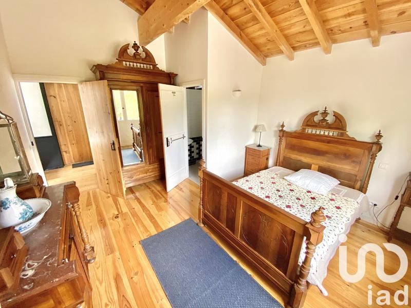 Maison - 215 m² - 7 pièces