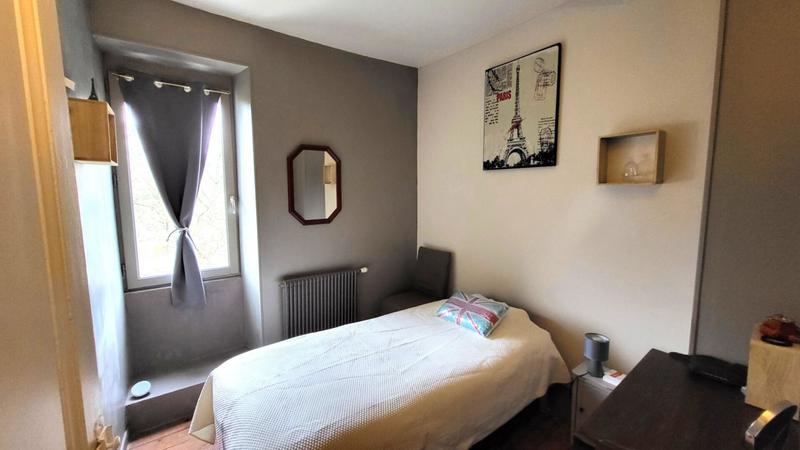 Propriété - 198 m² - 8 pièces