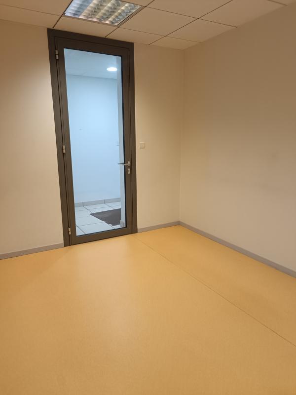 Bureau - 60 m² - 3 pièces