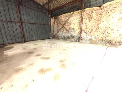 Bureau - 81 m² - 1 pièce