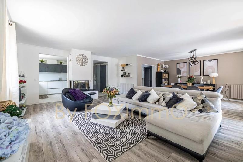 Maison - 190 m² - 7 pièces