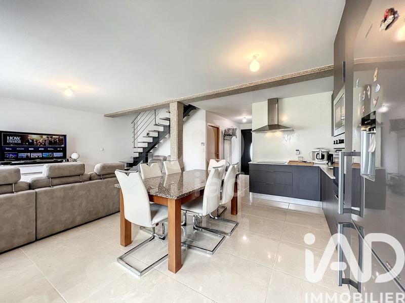 Maison - 96 m² - 5 pièces