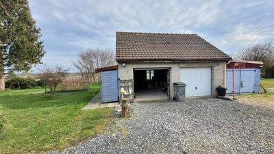 Maison - 243 m² - 11 pièces