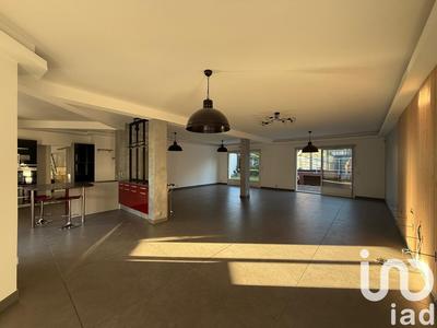 Maison - 307 m² - 14 pièces