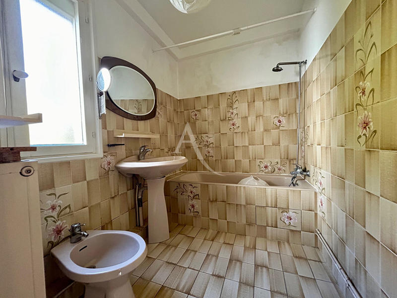 Appartement - 97 m² - 4 pièces