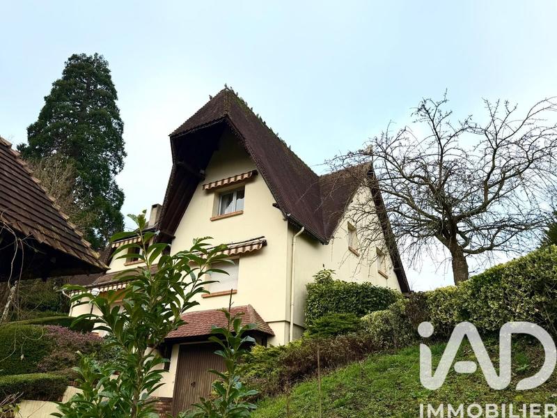 Maison - 222 m² - 7 pièces