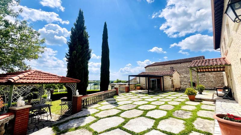 Maison - 158 m² - 6 pièces