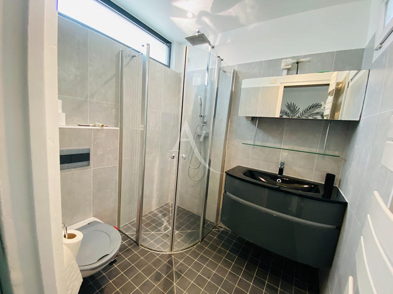 Maison - 95 m² - 6 pièces