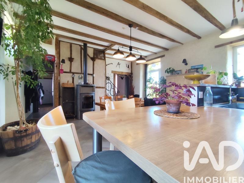 Maison - 180 m² - 8 pièces