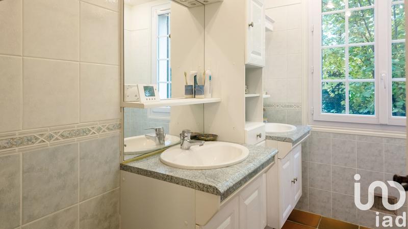 Maison - 268 m² - 10 pièces