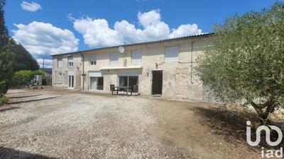 Maison - 220 m² - 8 pièces