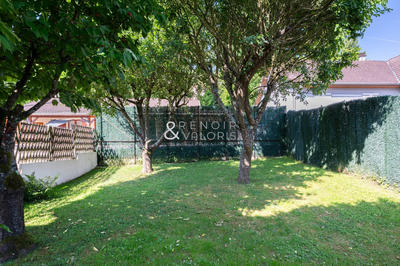 Maison traditionnelle - 143 m² - 5 pièces