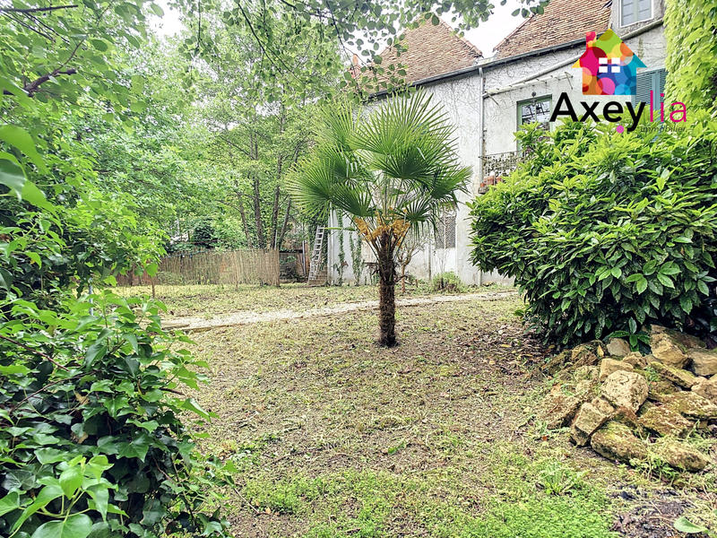 Maison - 200 m² - 7 pièces