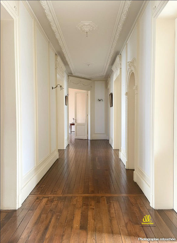 Appartement - 177 m² - 6 pièces