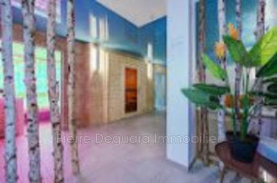 Fonds de commerce - 350 m²