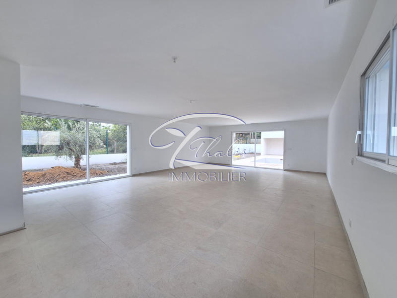 Maison contemporaine - 140 m² - 4 pièces