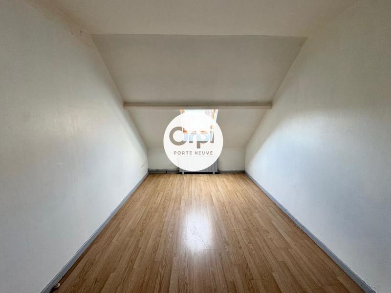 Immeuble - 130 m² - 6 pièces