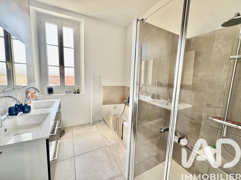 Maison - 300 m² - 7 pièces