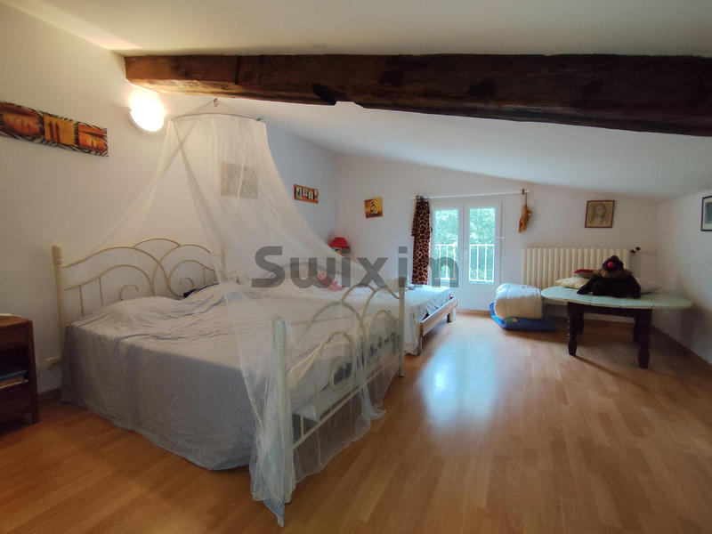 Maison - 254 m² - 13 pièces