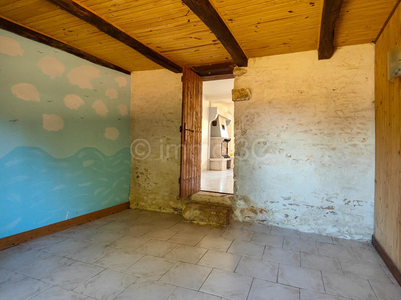 Maison en pierre - 83 m² - 3 pièces